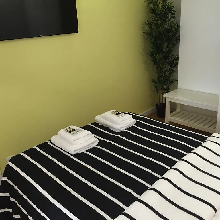 Happy Nest - Charming Lisbon Apartment 0*,