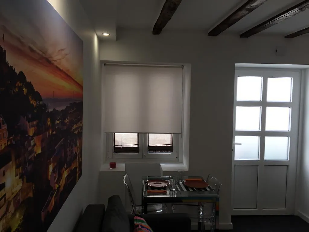 Happy Nest - Charming Lisbon Apartment