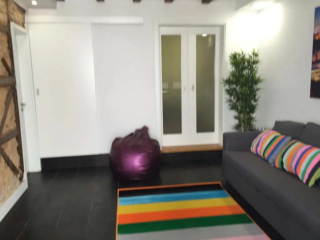 Happy Nest - Charming Lisbon Apartment Portugal